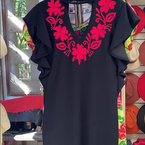 Blouses - Picture 4 of 12